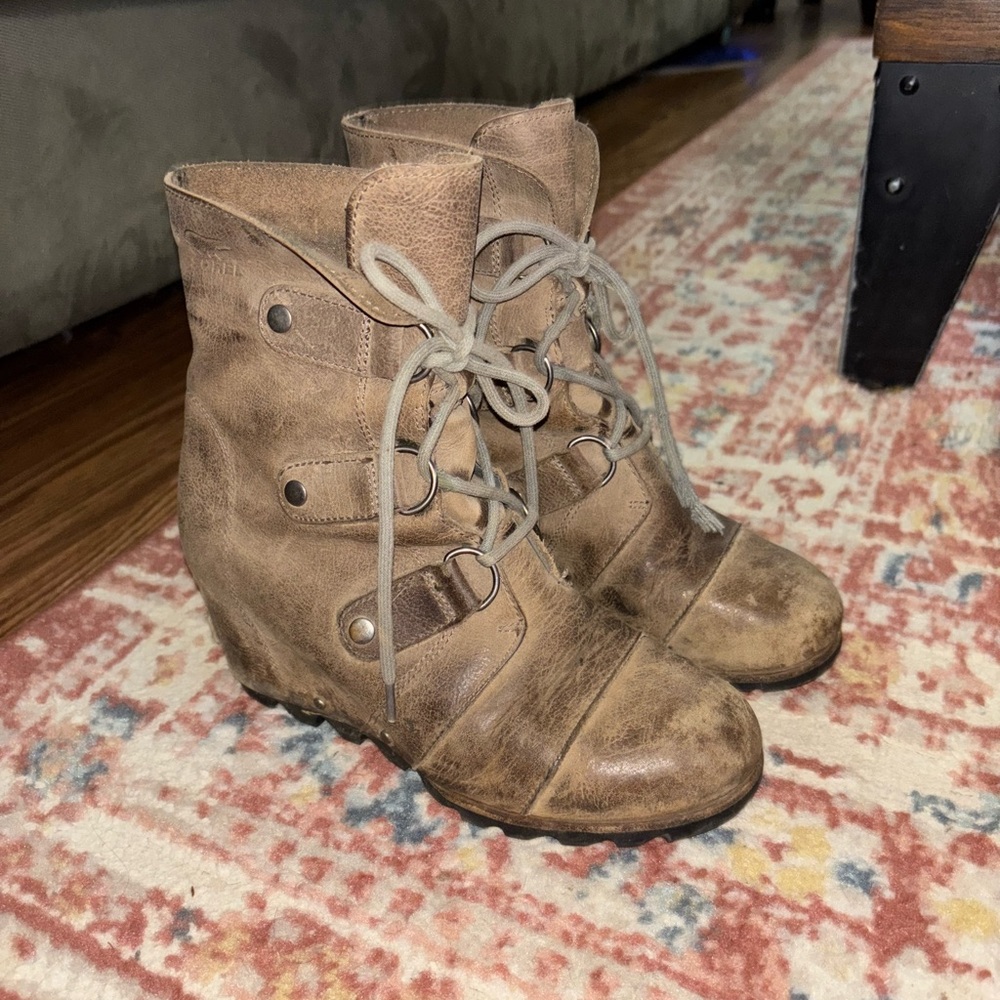 Stylish Tan Leather Ankle Boots